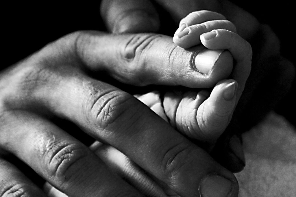hands, handyman, child-2383261.jpg